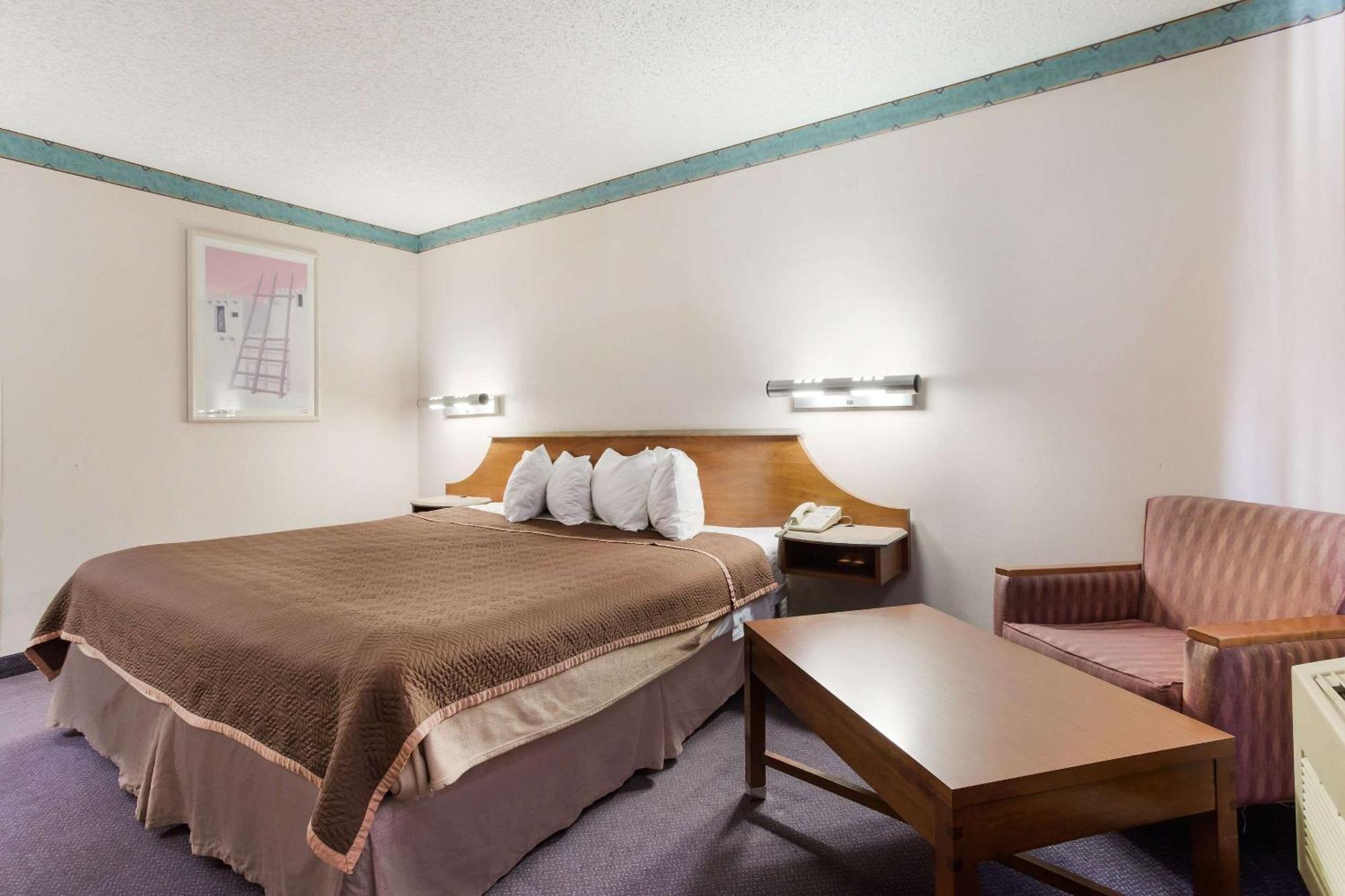 ทราเวลลอดจ์ บาย วินด์แฮม กัลลัป Hotel แกลลัพ ภายนอก รูปภาพ